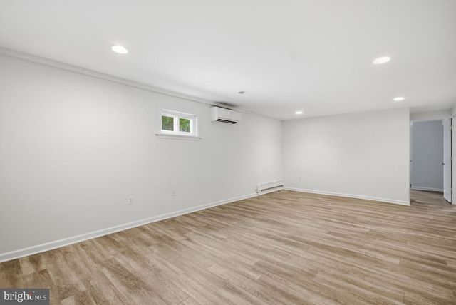 5104 ROANOKE PL, College Park, MD 20740