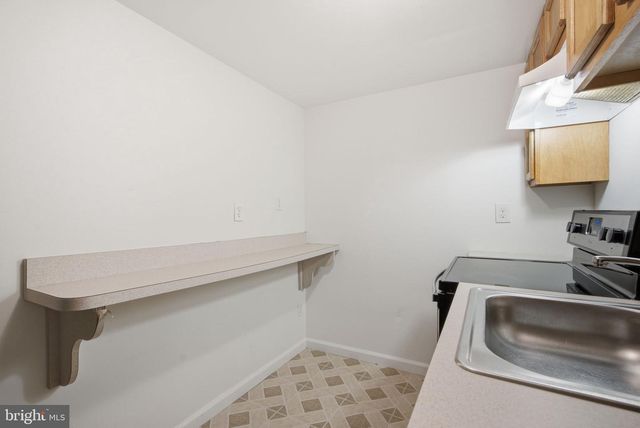 5104 ROANOKE PL, College Park, MD 20740