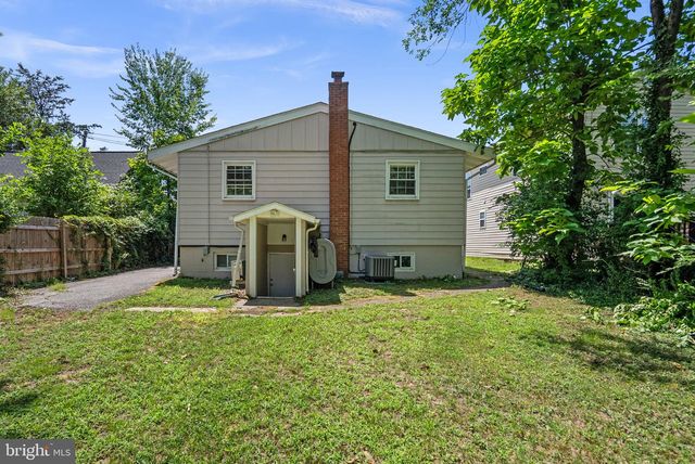 5104 ROANOKE PL, College Park, MD 20740