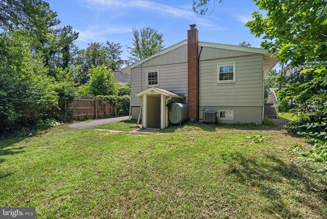 5104 ROANOKE PL, College Park, MD 20740