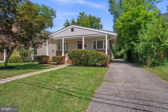 5104 ROANOKE PL, College Park, MD 20740