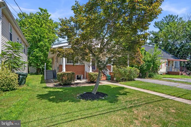 5104 ROANOKE PL, College Park, MD 20740