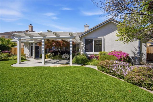 4559 Windsong St, Sacramento, CA 95834