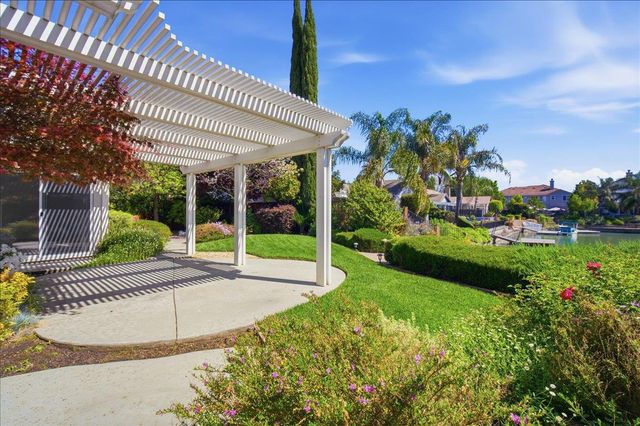 4559 Windsong St, Sacramento, CA 95834