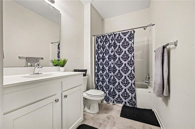 7735 NW 124th Street, Kansas City, MO 64163