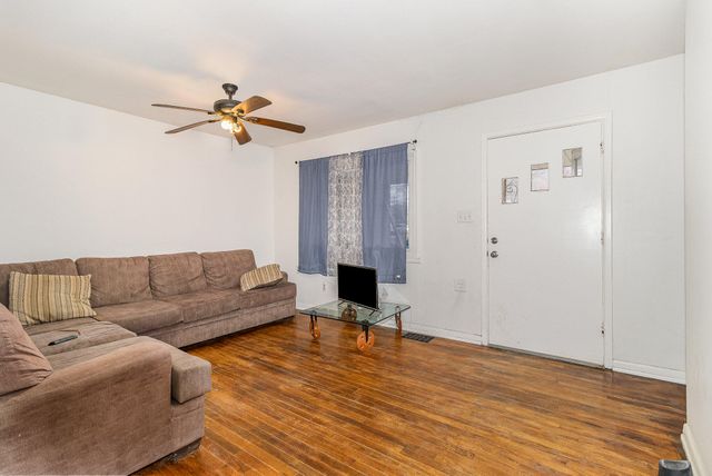 2054 Lakeview Drive, Fort Wright, KY 41017