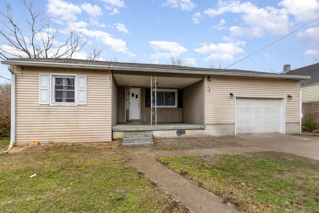 2054 Lakeview Drive, Fort Wright, KY 41017