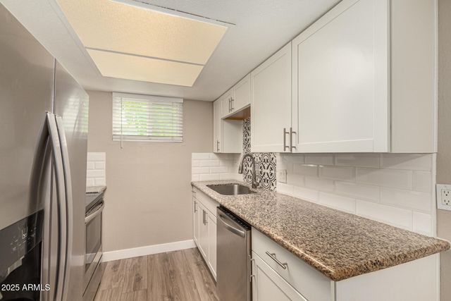 2633 W OCOTILLO Road 3, Phoenix, AZ 85017