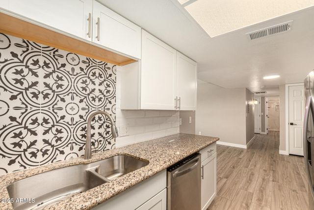 2633 W OCOTILLO Road 3, Phoenix, AZ 85017