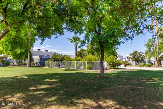 2633 W OCOTILLO Road 3, Phoenix, AZ 85017