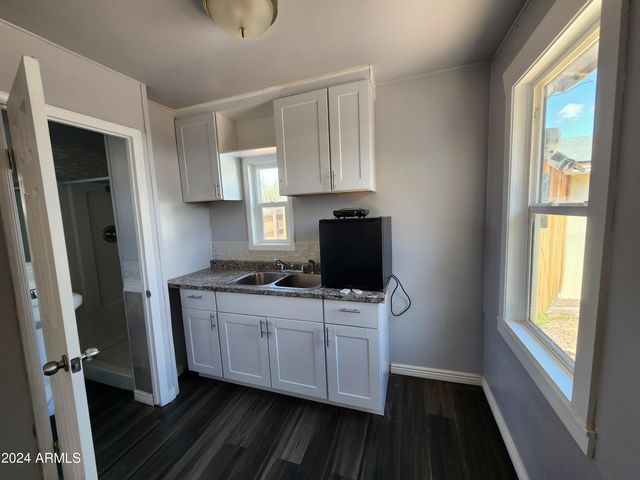 9028 N 11TH Street 3, Phoenix, AZ 85020