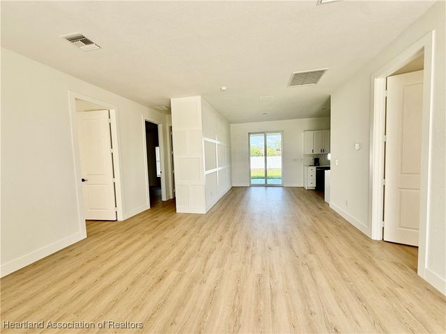 350 Hallmark Avenue, Lake Placid, FL 33852