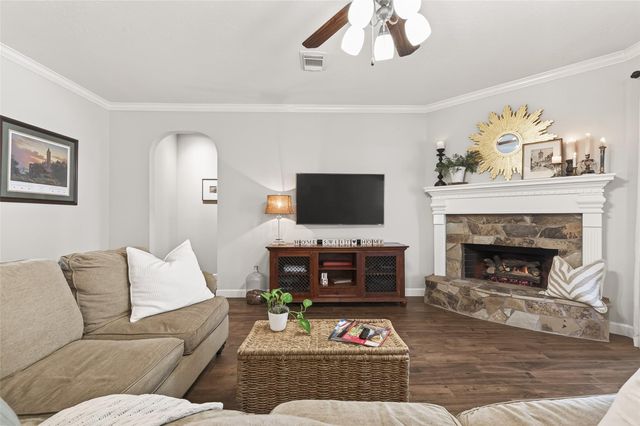 930 Burchton Drive, Sugar Land, TX 77479