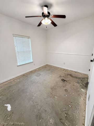 108 Tay Court, Weatherford, TX 76088