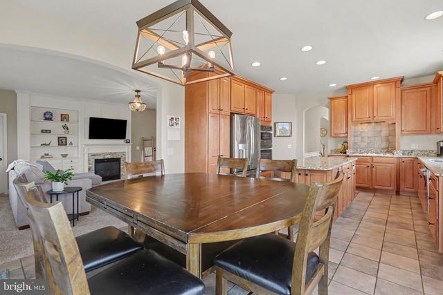 1095 NEWBOLD LN, Mechanicsburg, PA 17050