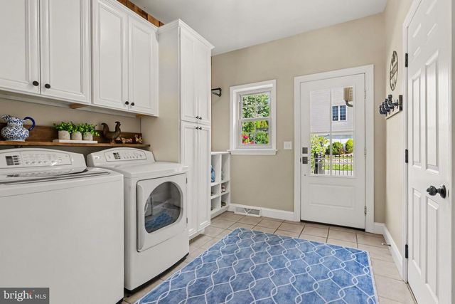 1095 NEWBOLD LN, Mechanicsburg, PA 17050
