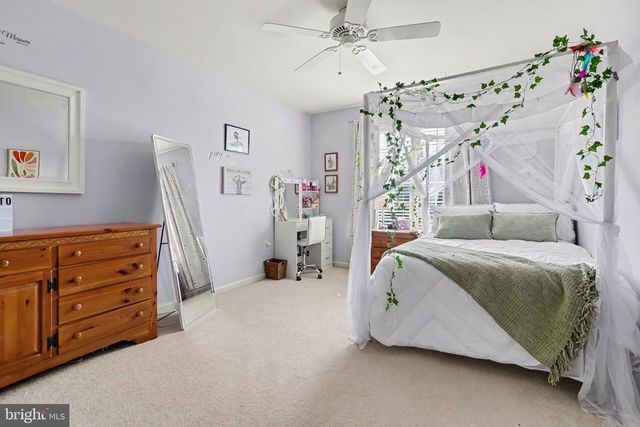 1095 NEWBOLD LN, Mechanicsburg, PA 17050