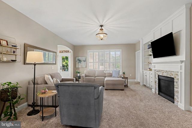 1095 NEWBOLD LN, Mechanicsburg, PA 17050