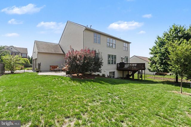 1095 NEWBOLD LN, Mechanicsburg, PA 17050