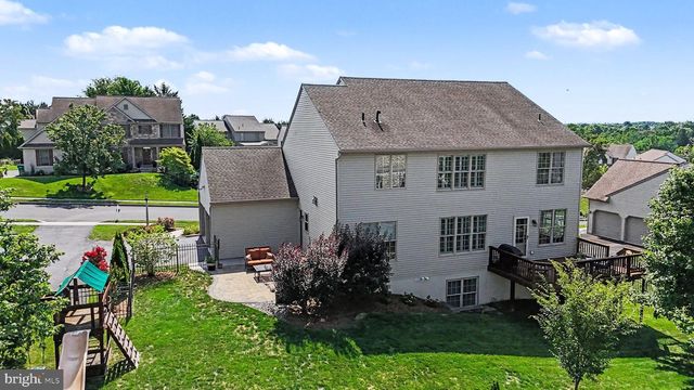 1095 NEWBOLD LN, Mechanicsburg, PA 17050