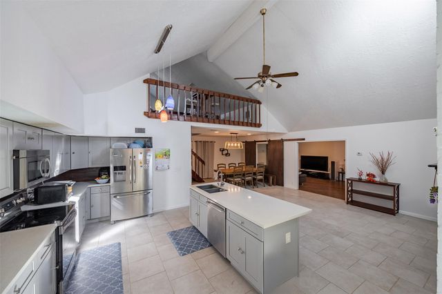 2111 Gray Falls Drive, Houston, TX 77077