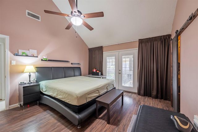 2111 Gray Falls Drive, Houston, TX 77077