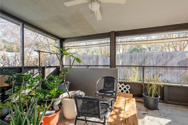 2111 Gray Falls Drive, Houston, TX 77077