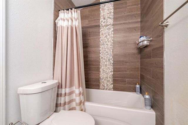 2111 Gray Falls Drive, Houston, TX 77077