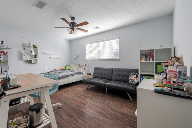 2111 Gray Falls Drive, Houston, TX 77077