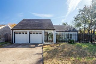 2111 Gray Falls Drive, Houston, TX 77077