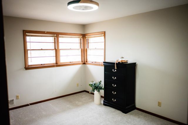 9216 Upton Avenue S, Bloomington, MN 55431