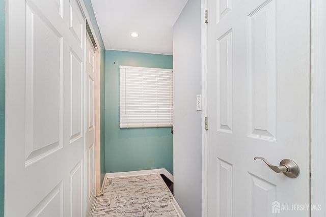 7 Walnut Lane, Parlin, NJ 08859