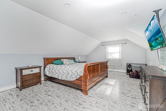 7 Walnut Lane, Parlin, NJ 08859