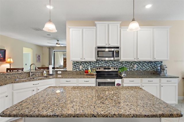 1311 GLENEAGLES LANE, Davenport, FL 33896