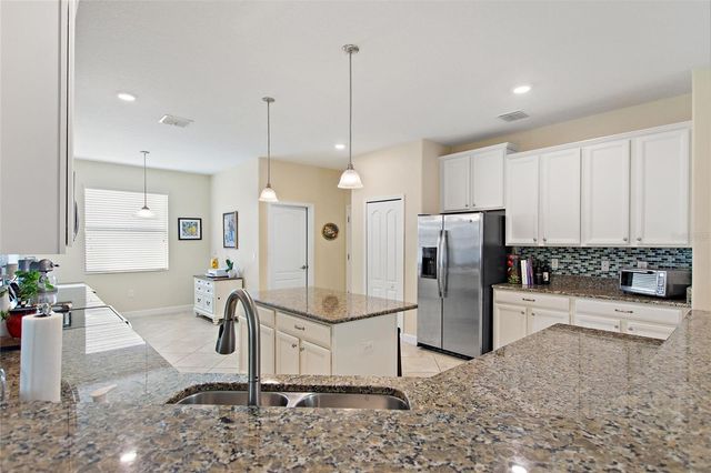 1311 GLENEAGLES LANE, Davenport, FL 33896