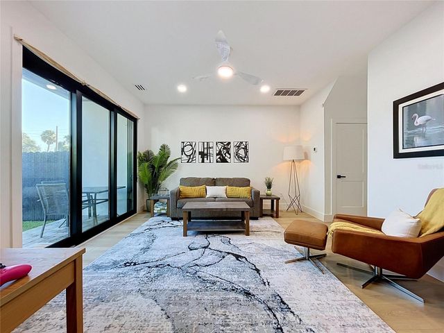 101 W WARREN AVENUE 3, Tampa, FL 33602