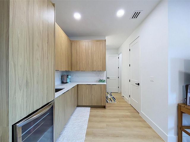101 W WARREN AVENUE 3, Tampa, FL 33602