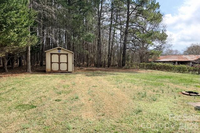 5876 St Peters Church Road, Conover, NC 28613