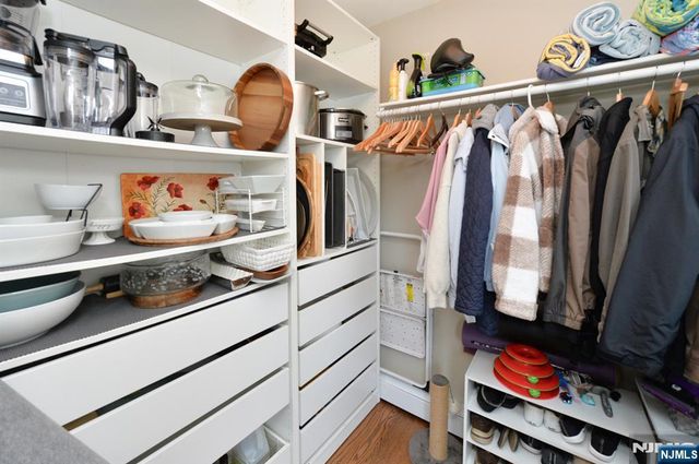 6 Long Avenue, Mahwah, NJ 07430