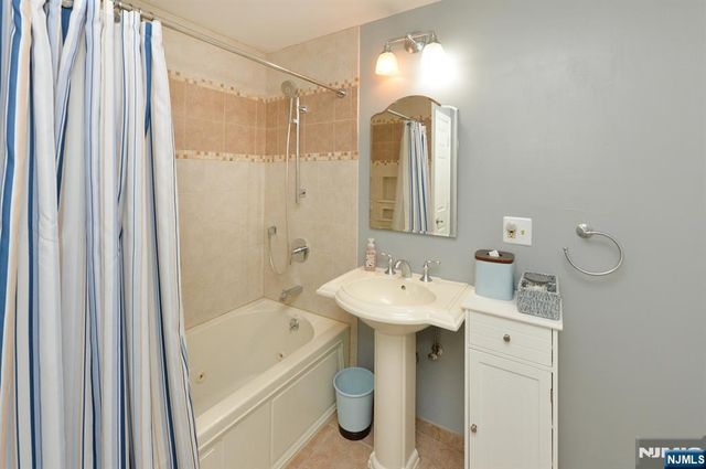 6 Long Avenue, Mahwah, NJ 07430