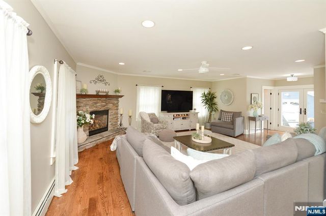 6 Long Avenue, Mahwah, NJ 07430