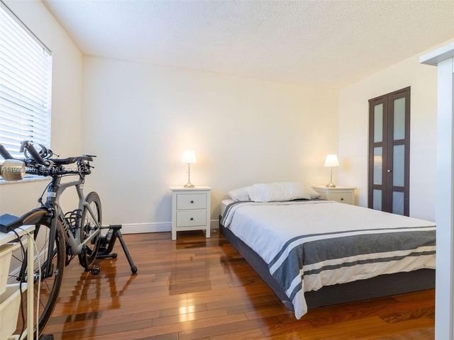 15801 W Waterside Cir 104, Sunrise, FL 33326