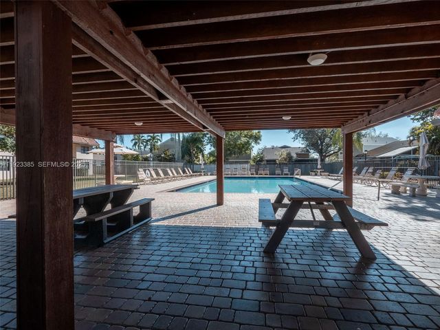 15801 W Waterside Cir 104, Sunrise, FL 33326