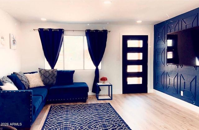 1233 E WEBER Drive, Tempe, AZ 85288