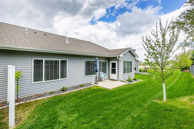 135 SE Silver Pointe Drive, Waukee, IA 50263