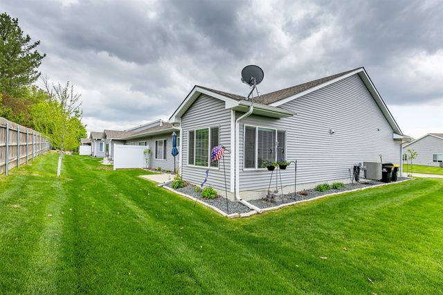 135 SE Silver Pointe Drive, Waukee, IA 50263