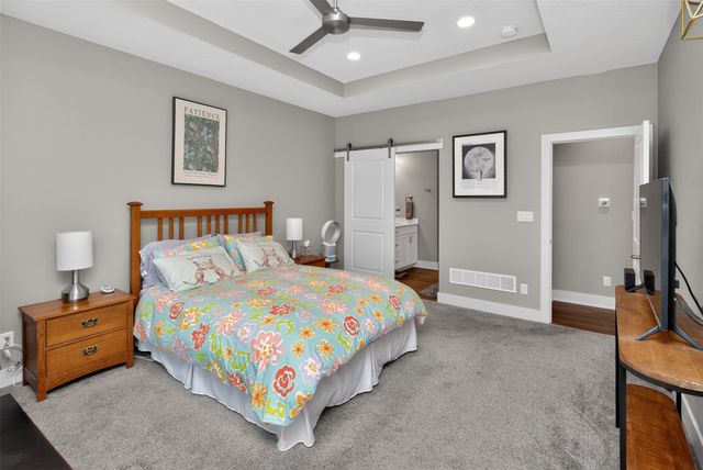 135 SE Silver Pointe Drive, Waukee, IA 50263