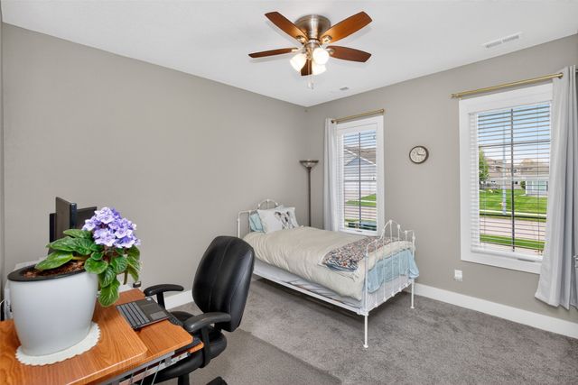 135 SE Silver Pointe Drive, Waukee, IA 50263