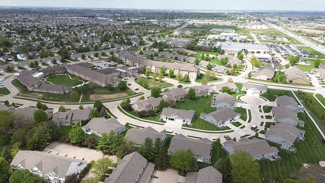 135 SE Silver Pointe Drive, Waukee, IA 50263