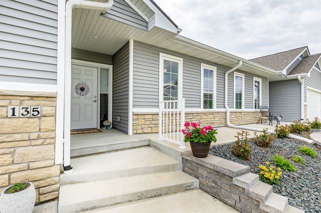 135 SE Silver Pointe Drive, Waukee, IA 50263